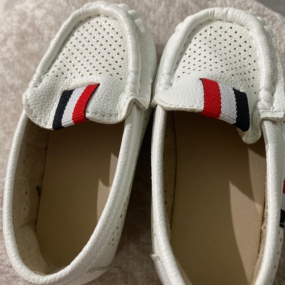 Kids Shoes Size 21 White Slip In - Picture 6 of 6